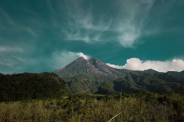Gunung Merapi, Salah satu andalan wisata di Jogjakarta sumber ig @grnngrh